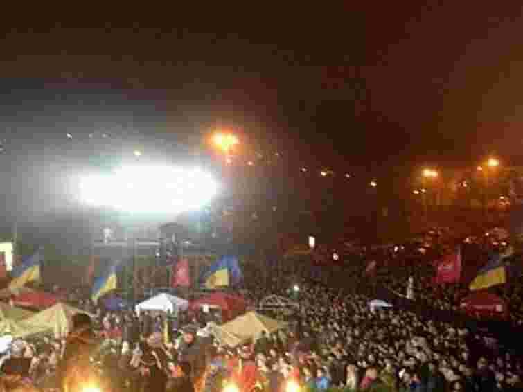 Під ранок на Майдані затримали чоловіка з пістолетом