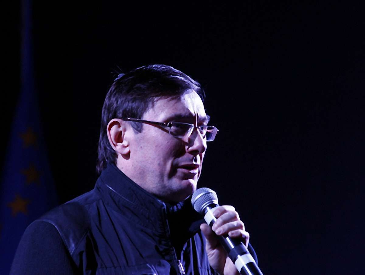 Луценка перевели з реанімації в палату, – екс-міністр