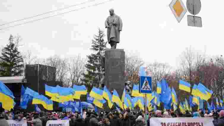 У Харкові триває форум Євромайданів та мітинг прихильників влади