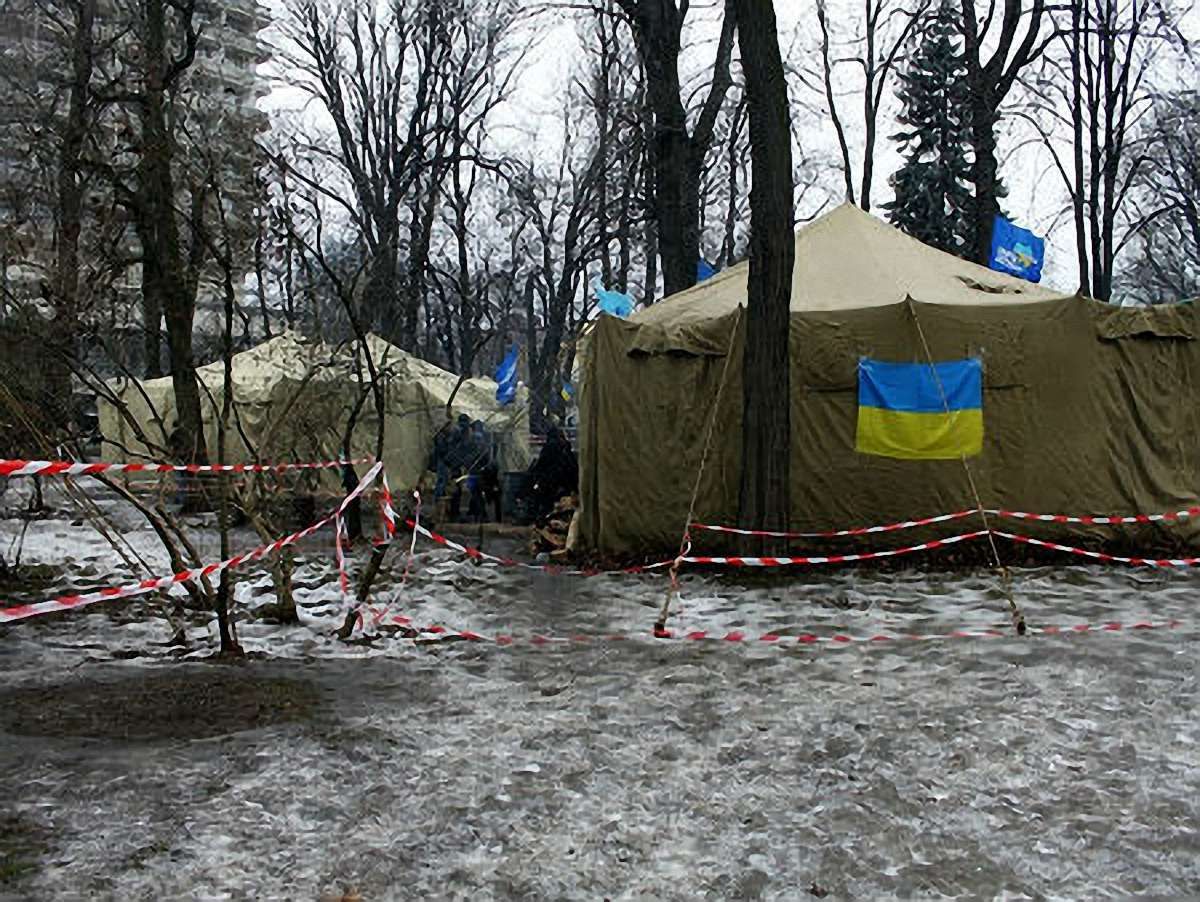 Партія регіонів знову збирає «антимайдан» у Маріїнському парку