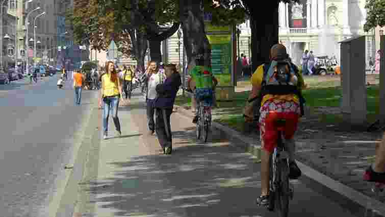 Наразі у Львові є понад 30 км велодоріжок