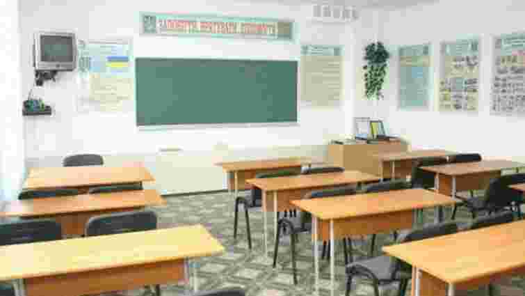У Дрогобичі вчителя звинувачують у домаганні до 15-річної учениці