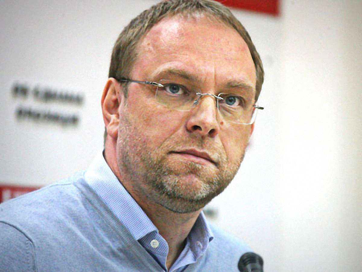 Генпрокуратура відкрила нове провадження проти Власенка