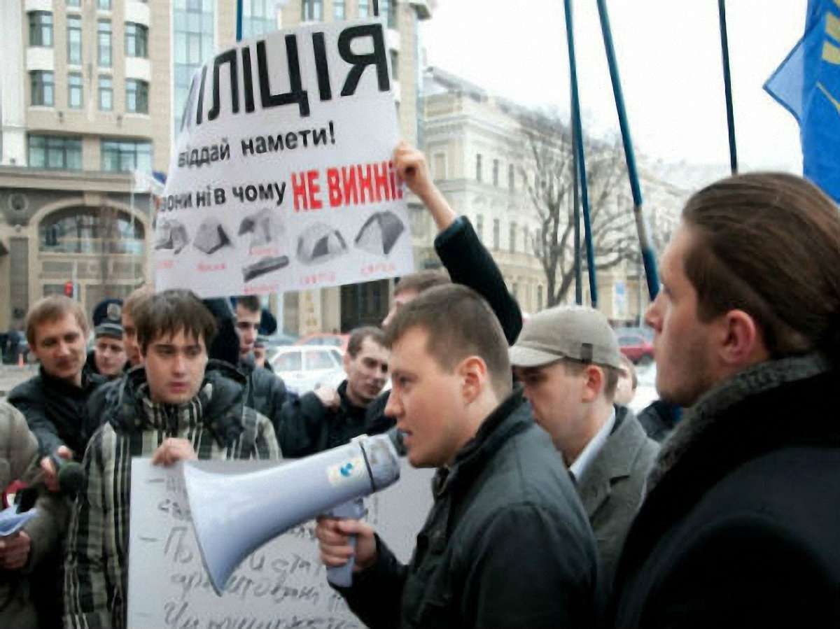 Міліція почала затримувати активістів за несанкціоновані акції