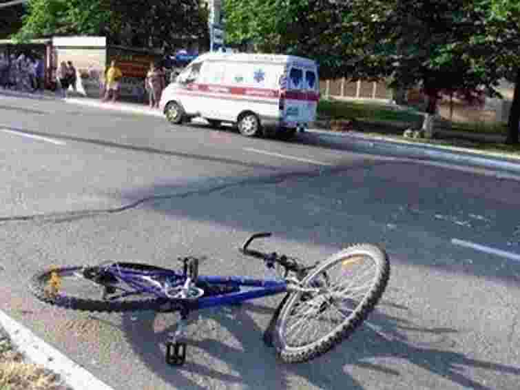 У Пустомитівському районі внаслідок ДТП загинула велосипедистка