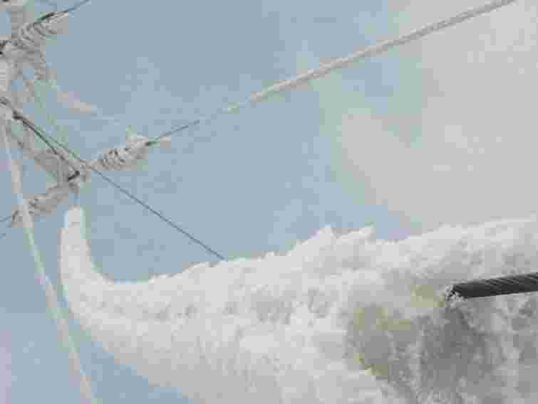 В Україні через негоду знеструмлено 381 населений пункт