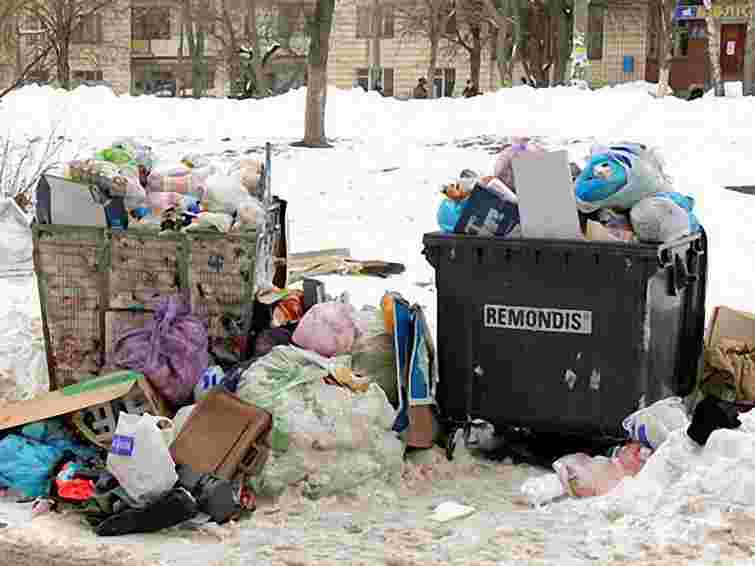 ДАІ заборонила вивозити сміття з центру Києва