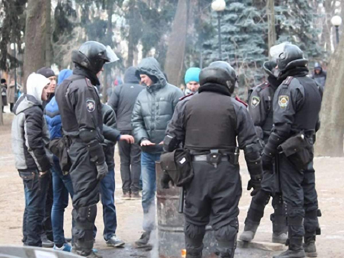 Тягнибок пообіцяв цієї ночі продовжити полювання на "тітушок"