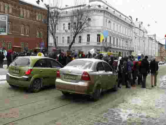 У Львові студенти на знак протесту блокують дороги