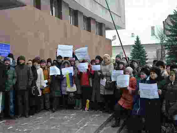 В Івано-Франківську міліція не пустила людей до голови ОДА