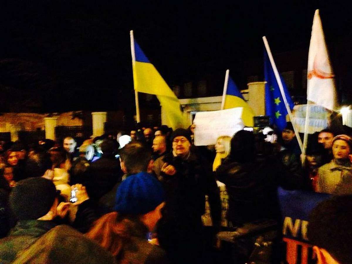 У Тбілісі на підтримку Майдану заспівали гімн України