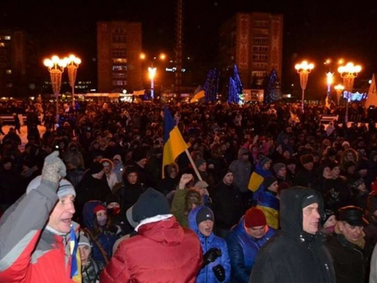 Штурм Черкаської ОДА: силовики відтіснили активістів