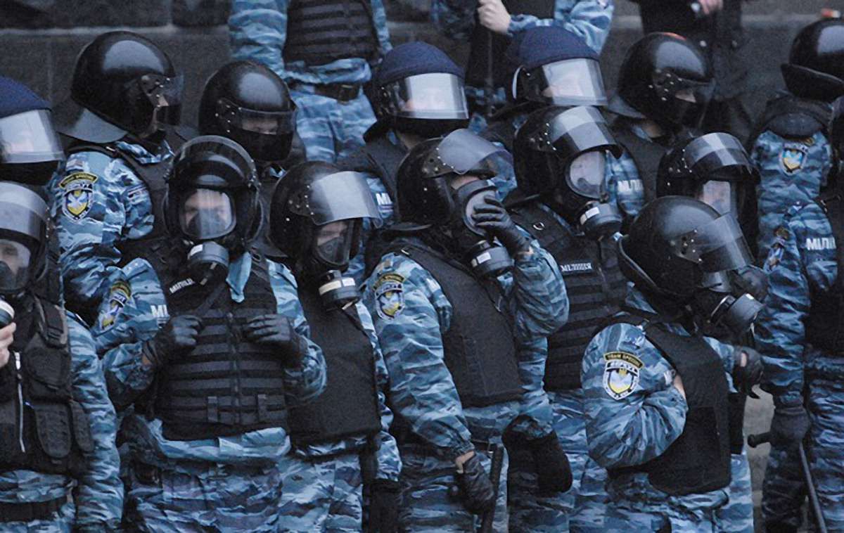 Львівська облрада вимагає відкликати "Беркут" з Києва