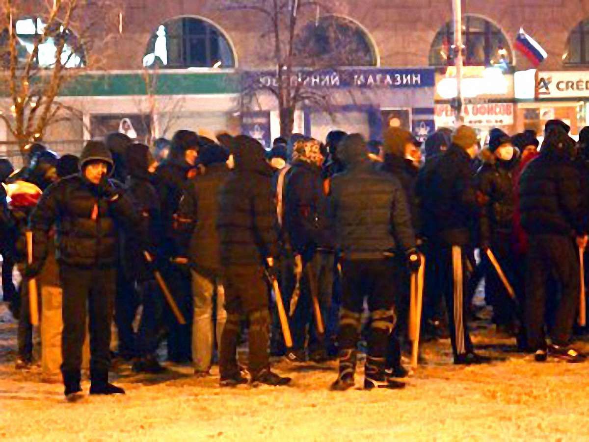 У Харкові «тітушки» напали на Євромайдан
