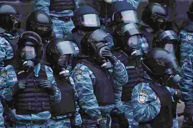 Донецькі силовики прорвали оточення у Василькові і рушили на Київ