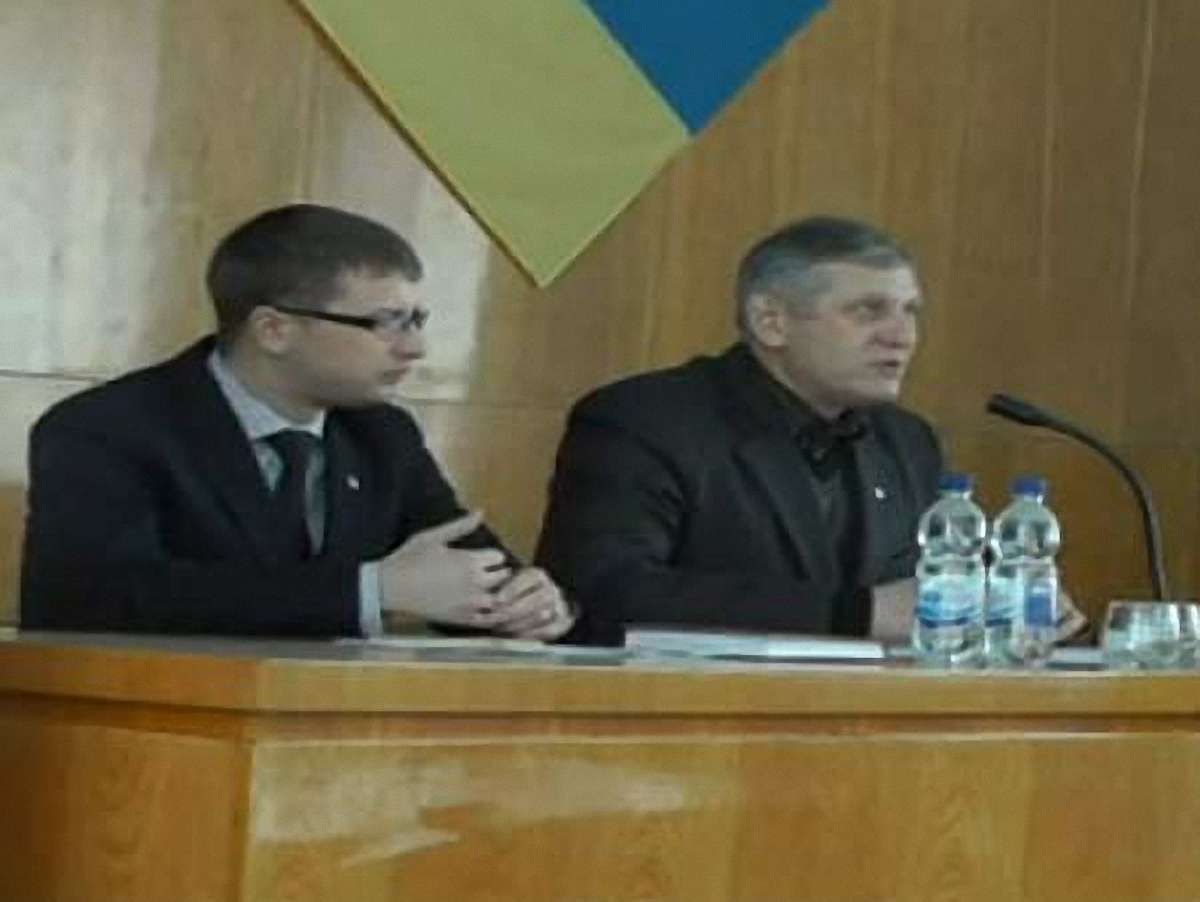 На Львівщині масово саморозпускаються фракції ПР