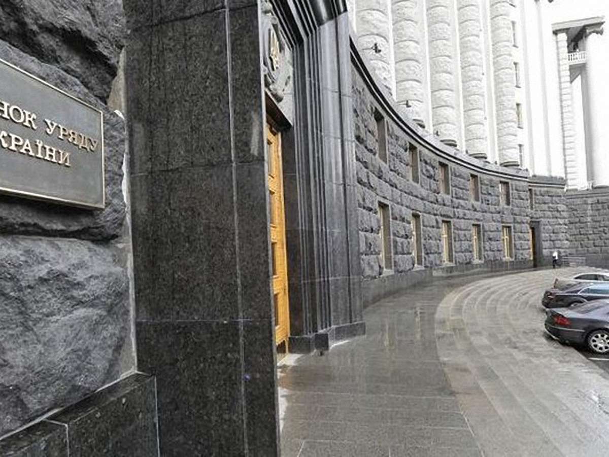 В Азарова готують документи про введення надзвичайного стану, – ЗМІ