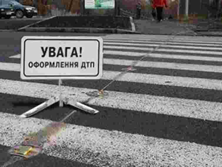 Львів’янка на переході збила трьох дівчат
