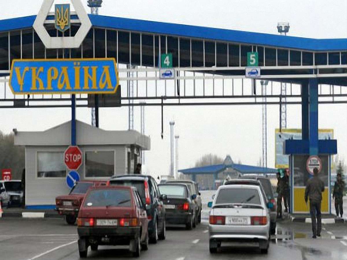 Кабмін хоче ввести плату за в’їзд для громадян ЄС, США і Канади, – ЗМІ