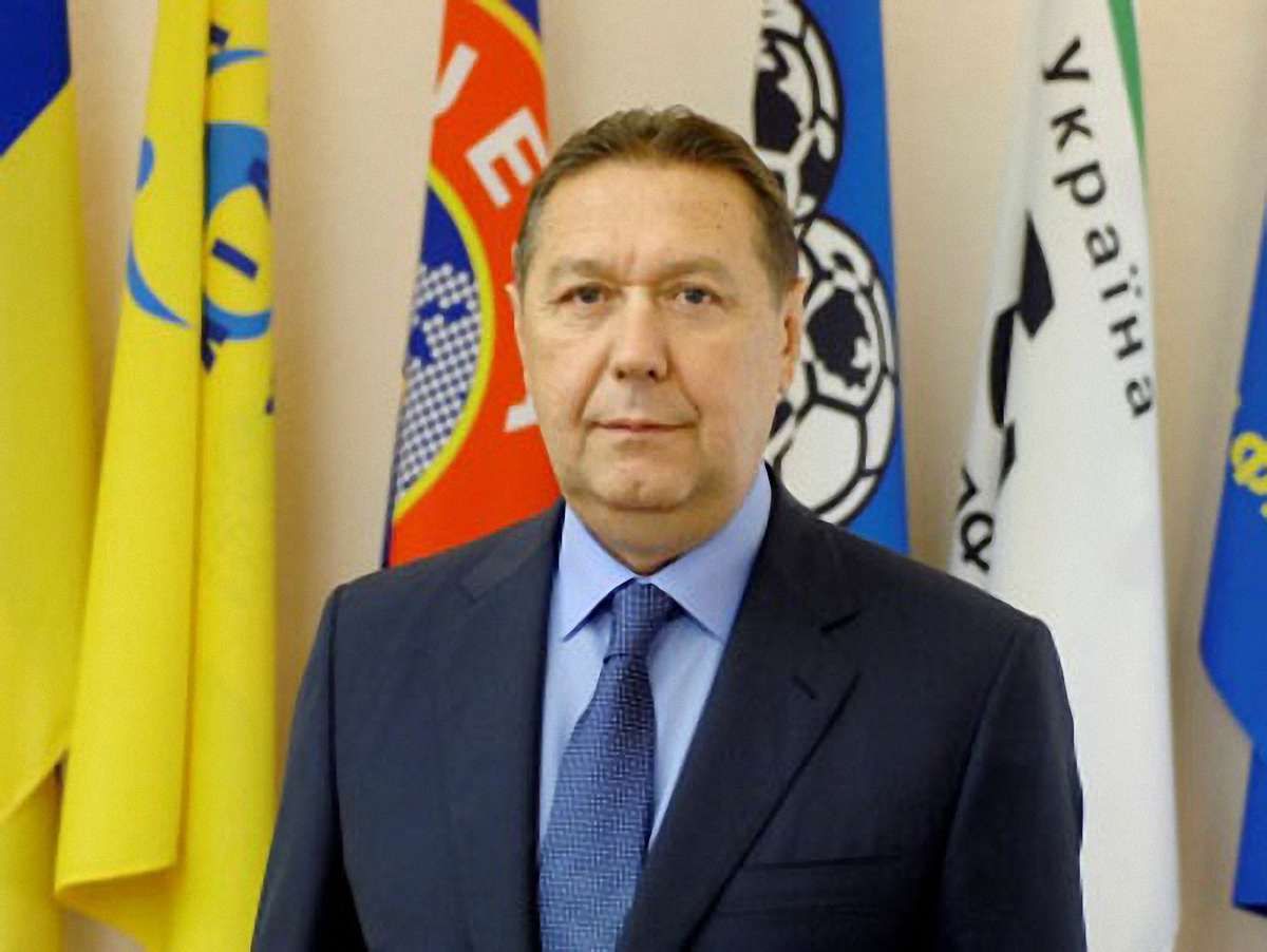 ФФУ закликала вболівальників розмежовувати футбол і політику