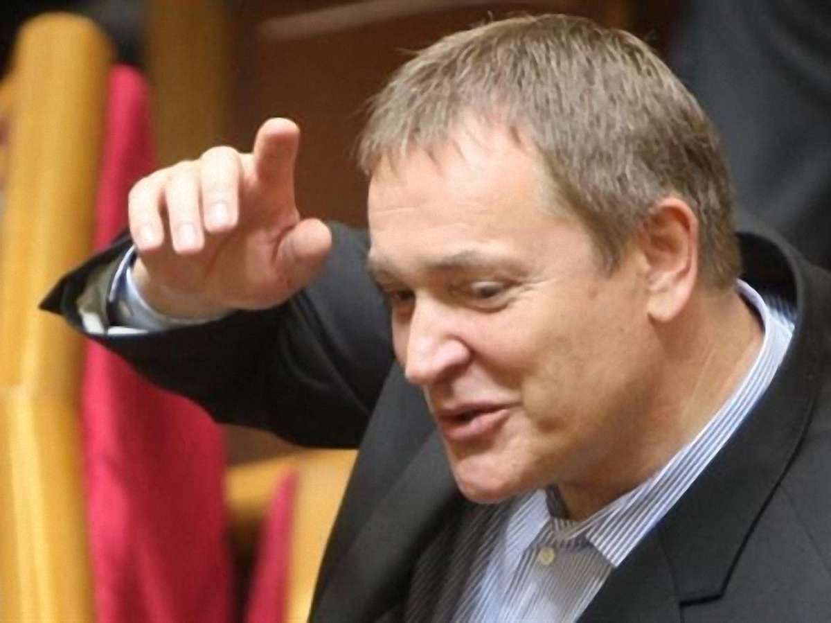 Колесніченко знову взявся за закон про «іноземних агентів»