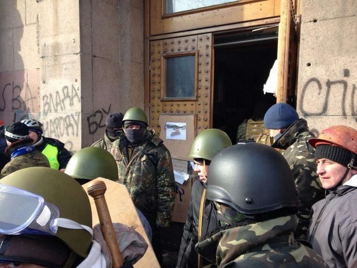 Активісти залишають будівлю Мінагрополітики