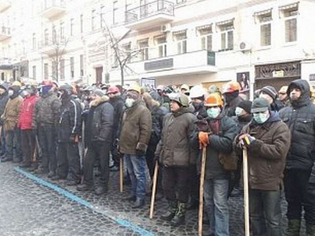 Самооборона Майдану готова до можливого силового розгону, – Парубій