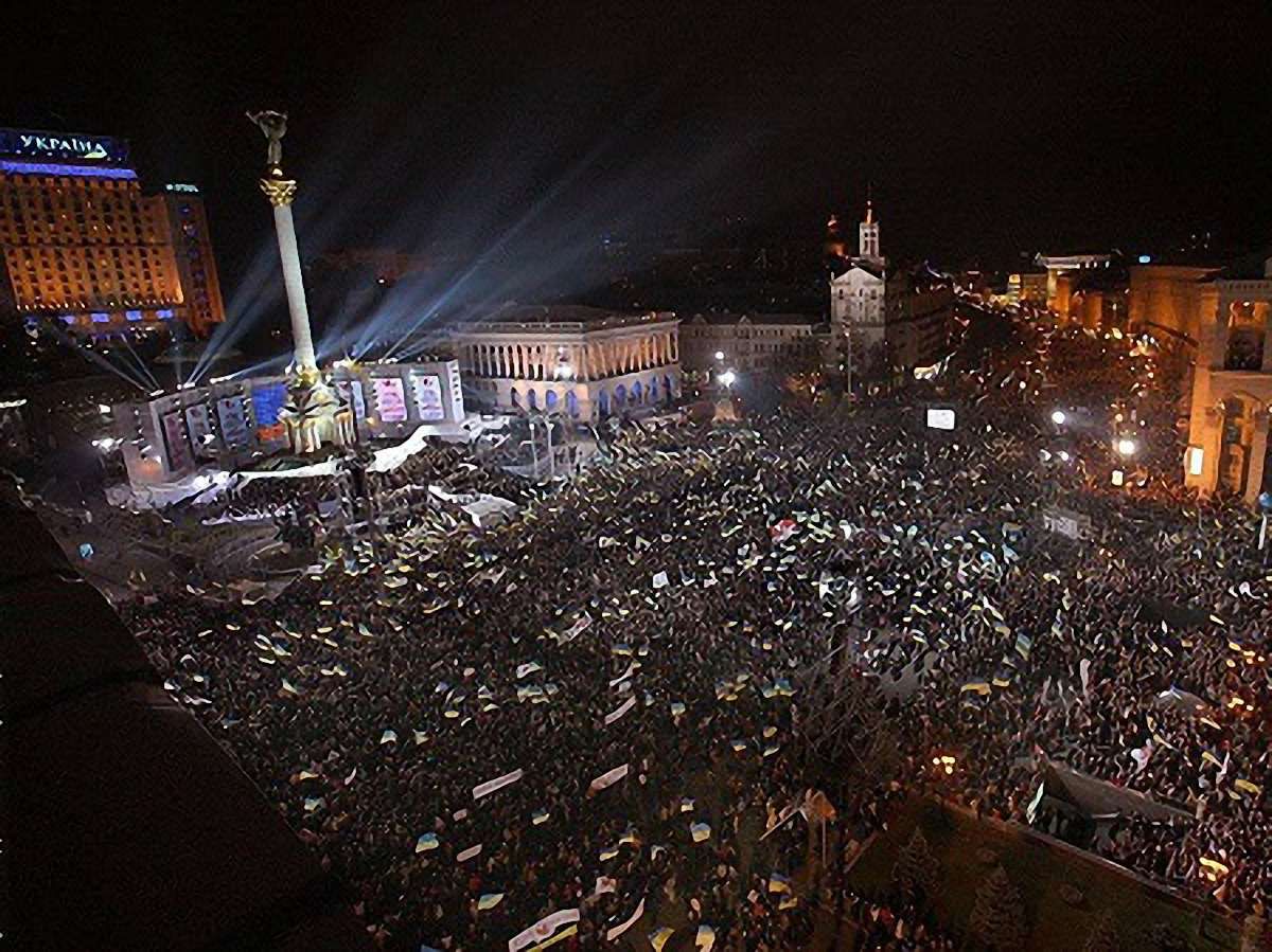 У Києві проходить форум Євромайданів, у Харкові – зліт "тітушок"