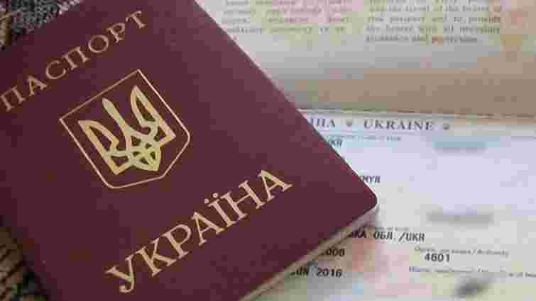 Азаров, Арбузов і Клюєв заперечили, що мають австрійські паспорти