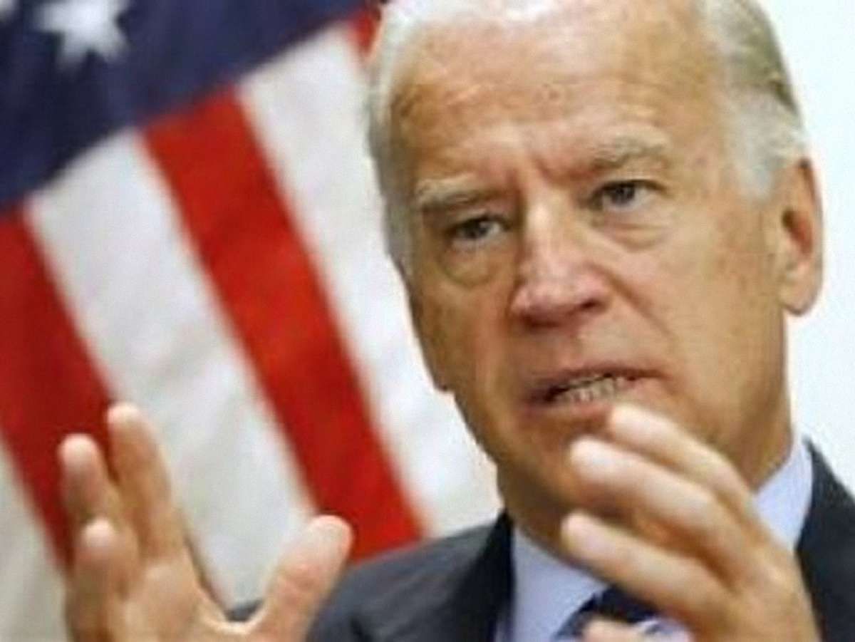 Віце-президент США закликав Януковича звільнити затриманих