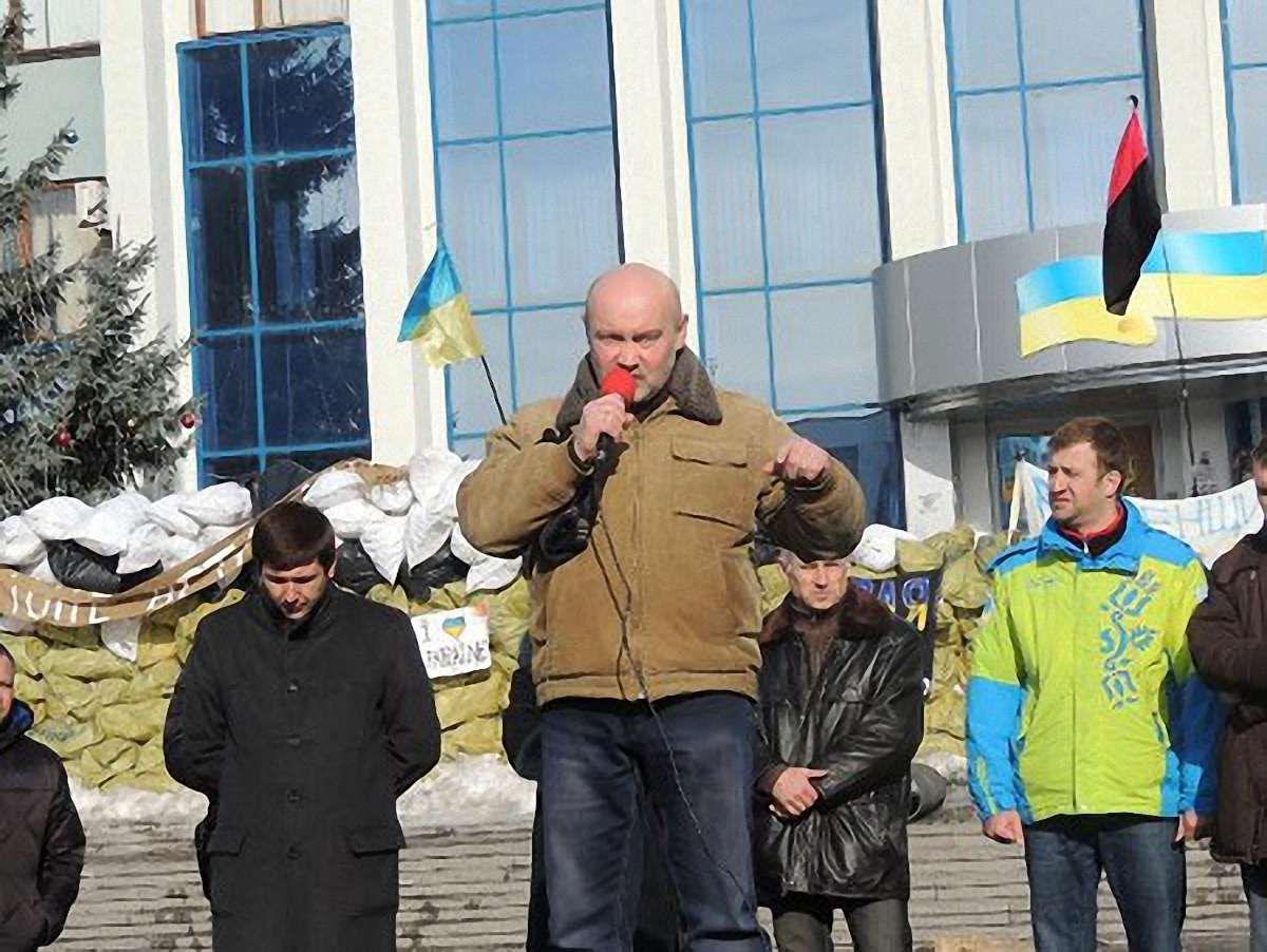 У Рівному активісти звільняють будівлю ОДА