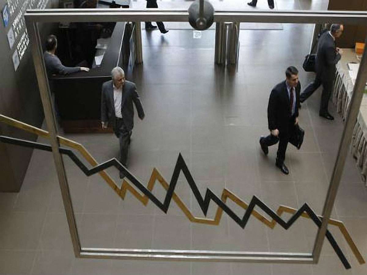 Moody's знизило довгострокові рейтинги депозитів 12 банків України