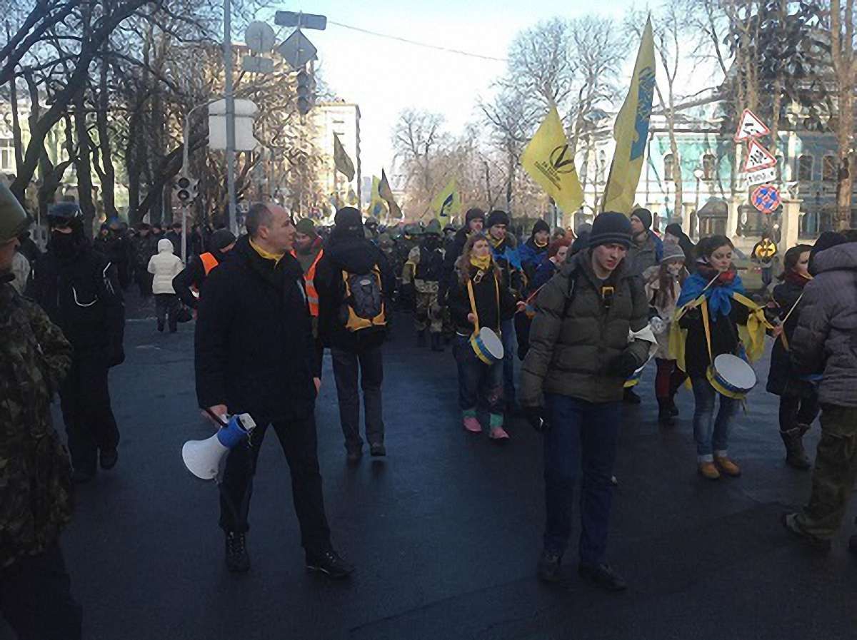 Євромайданівці вирушили пікетувати Верховну Раду