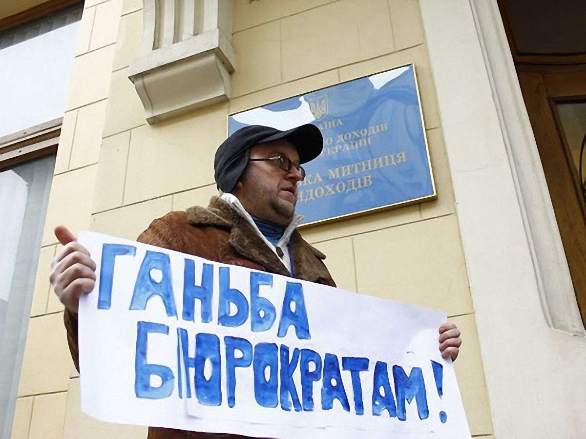 Львівська митниця пропускатиме допомогу для Майдану частинами