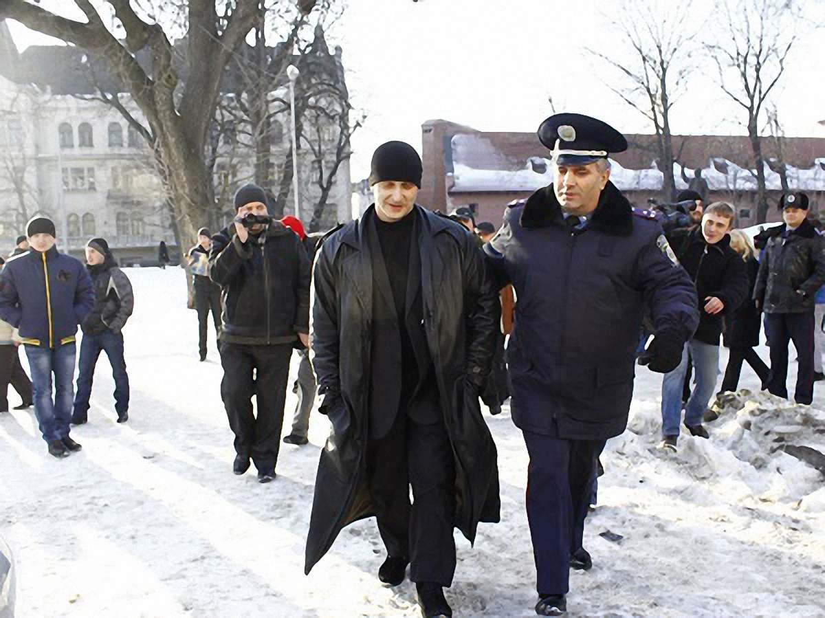 Роберта, який хотів розблокувати Львівську ОДА, відпустила міліція