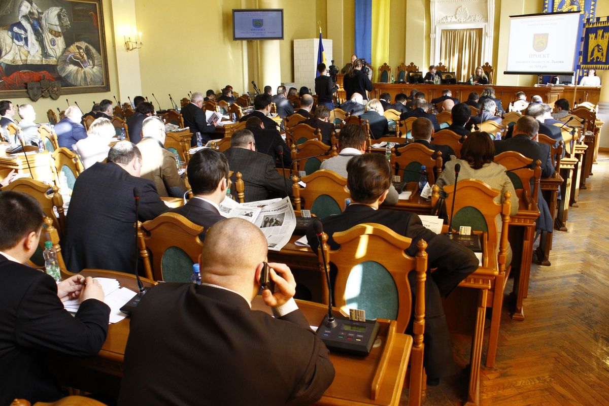 Львівські депутати просять СБУ перевірити заяви Добкіна