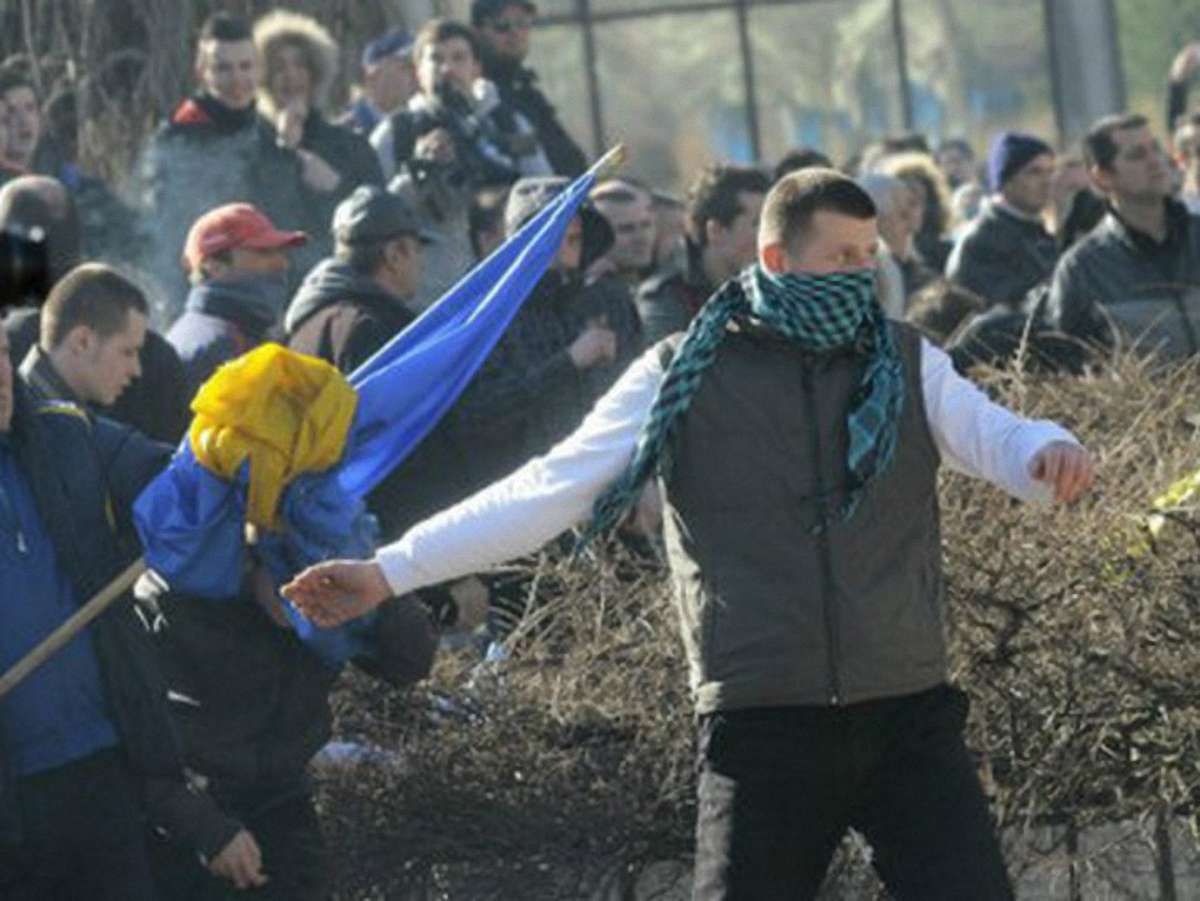 Масові протести в Боснії: влада подає у відставку