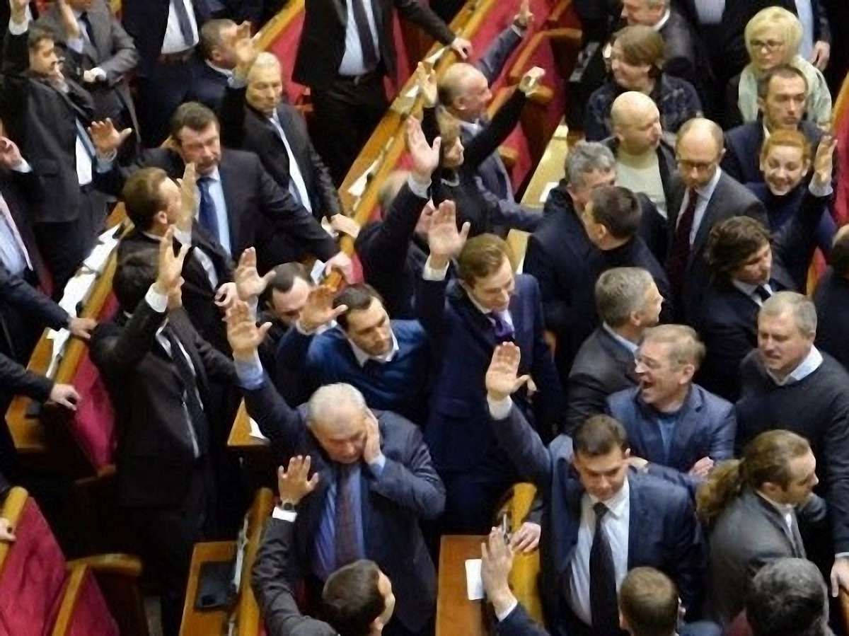 ПР скликає депутатів на позачергове засідання парламенту