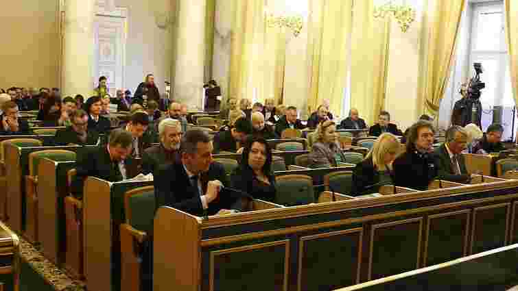 Сало відсутній на сесії обласної ради, хоч має звітувати 