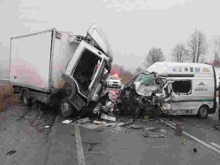 ДТП на трасі Київ-Чоп: четверо людей загинуло