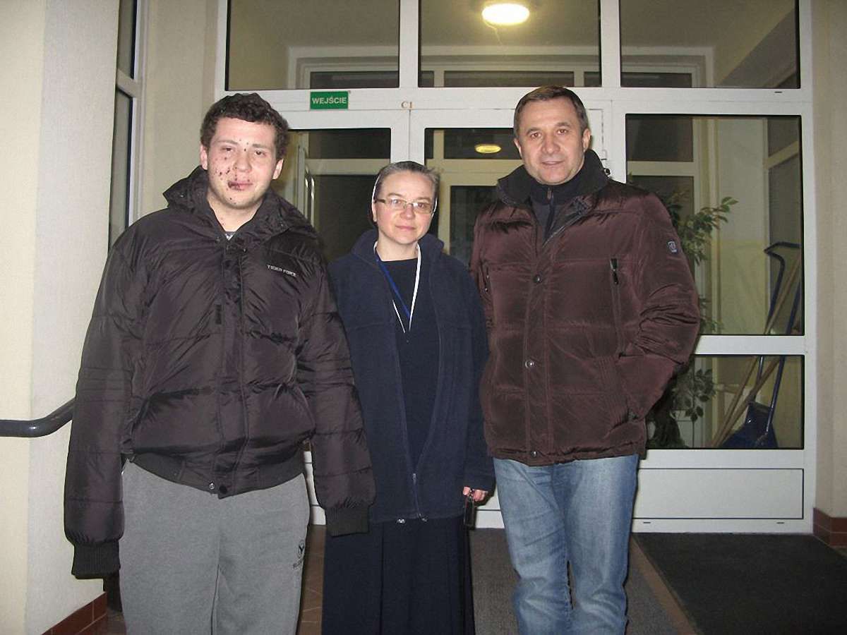Ще одного пораненого активіста таємно вивезли до Польщі