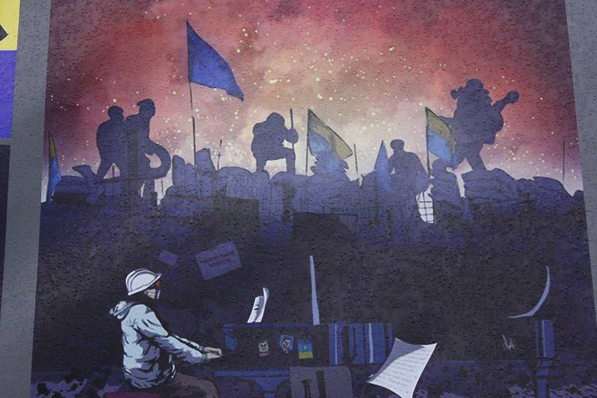 У Львові відкрилась вулична виставка «Художник на Майдані»