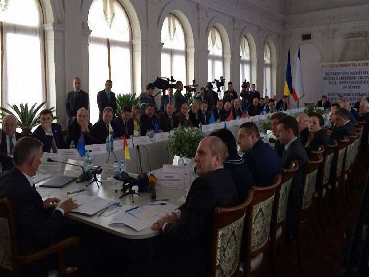 У Криму закликали закріпити децентралізацію влади у Конституції