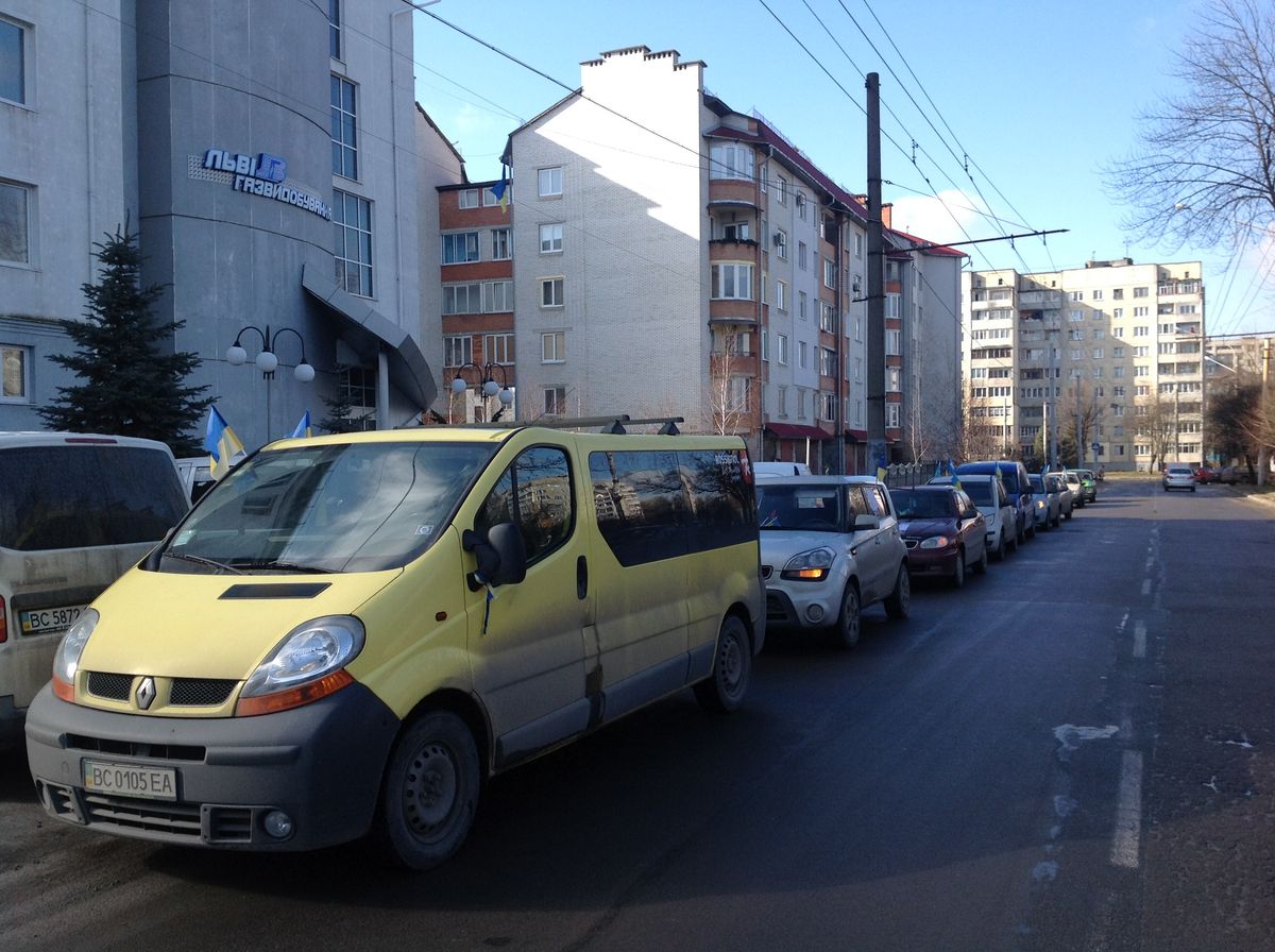 Автомайдан у Львові пікетує депутатів-прогульників з облради