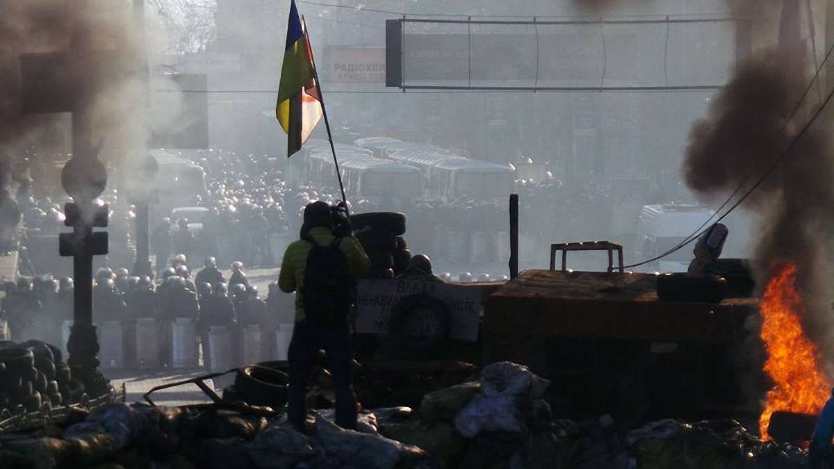 У Києві мітингувальники прорвали міліцейське оточення