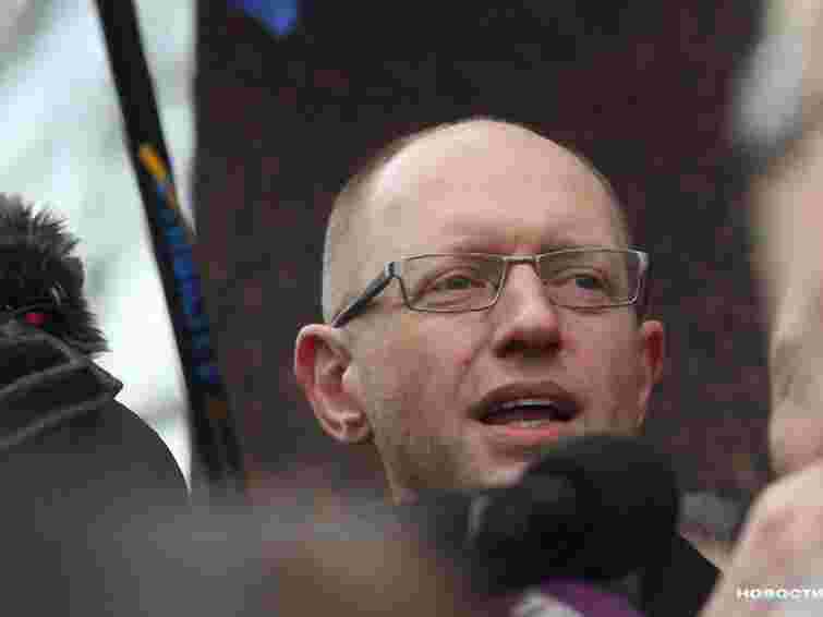 Яценюк закликав владу оголосити перемир’я 