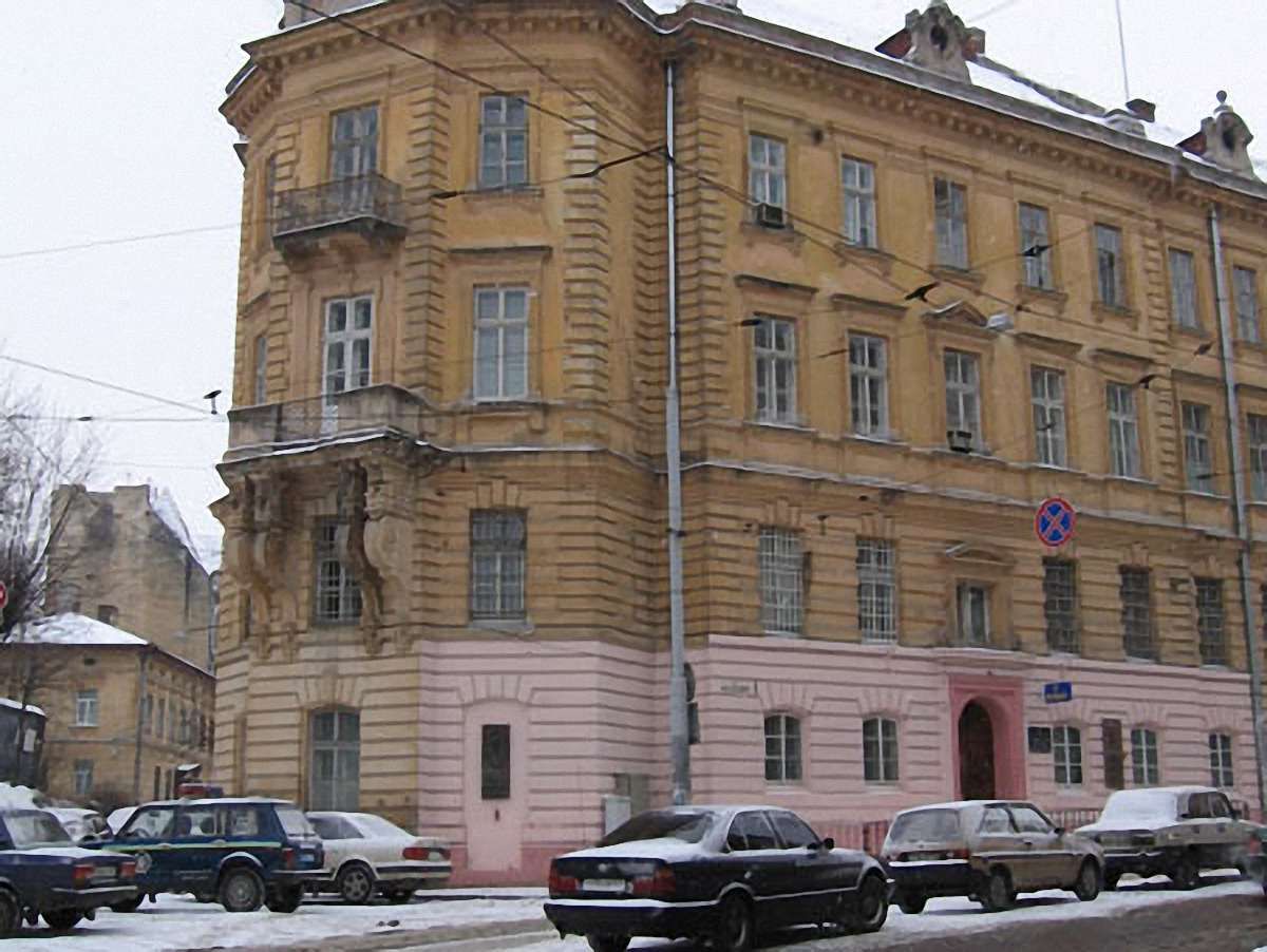 У Львові захопили міське управління міліції