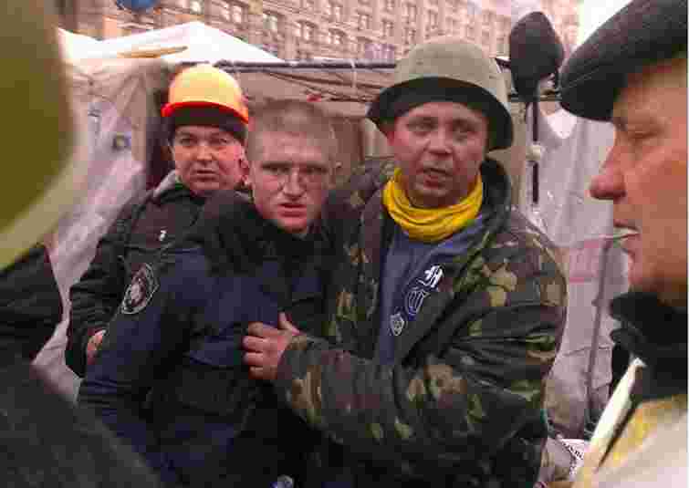 У Києві військові здаються в полон Майдану (фото)