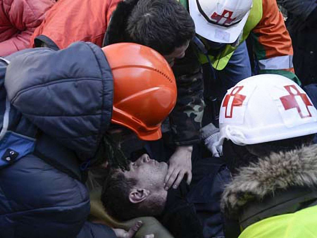 У медиків на Майдані стріляє снайпер, – політик