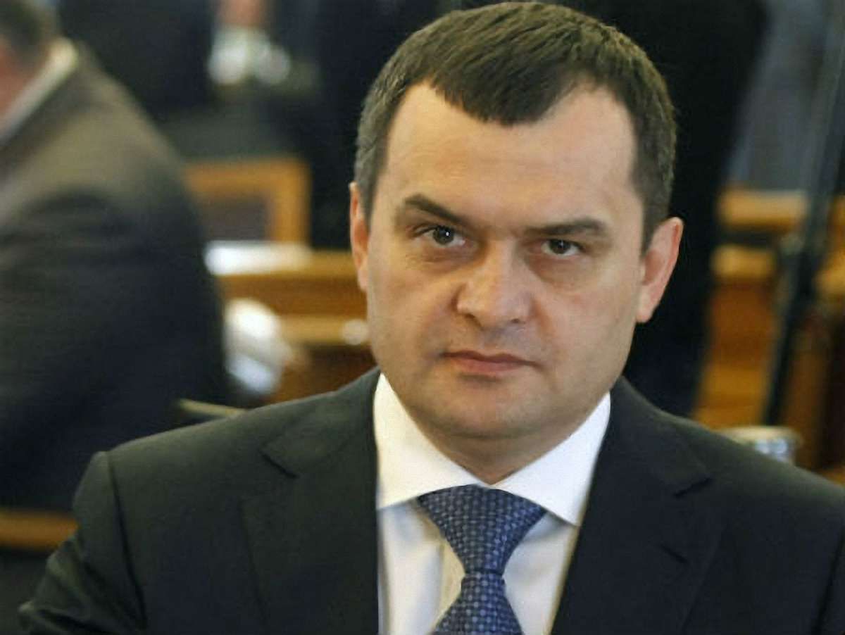 Захарченко офіційно дозволив стріляти у мітингувальників